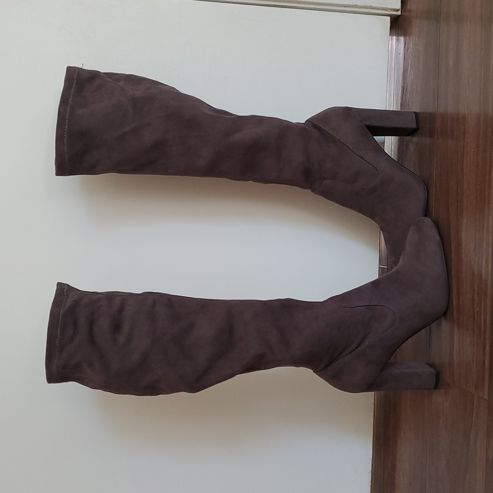 My Delicious Elegant Taupe Suede Knee-High Chunky Heel Women's Boots Size 6.5